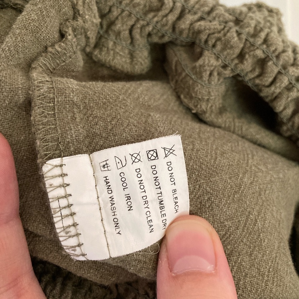 Smocked waist Linen Pants - Picture 5 of 7